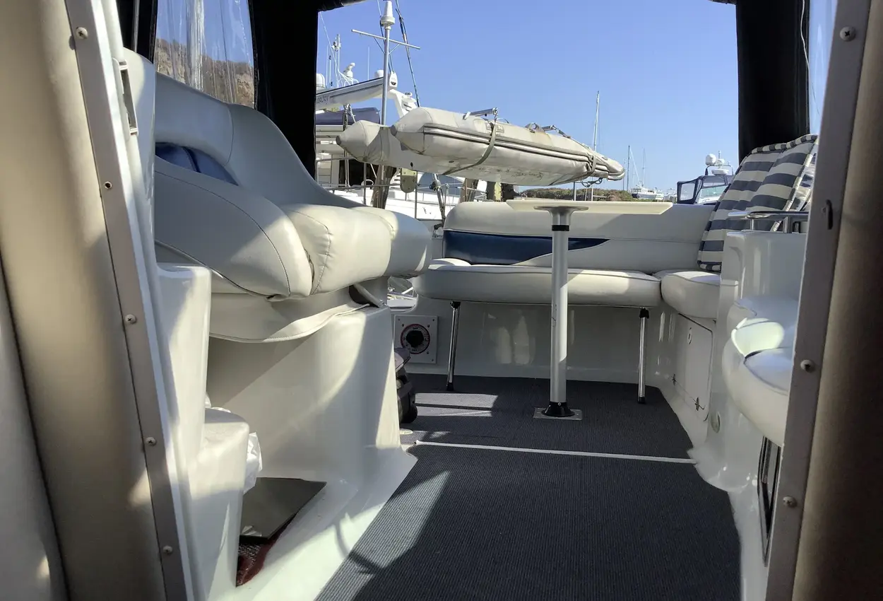 Crownline 242 CR - Image 14