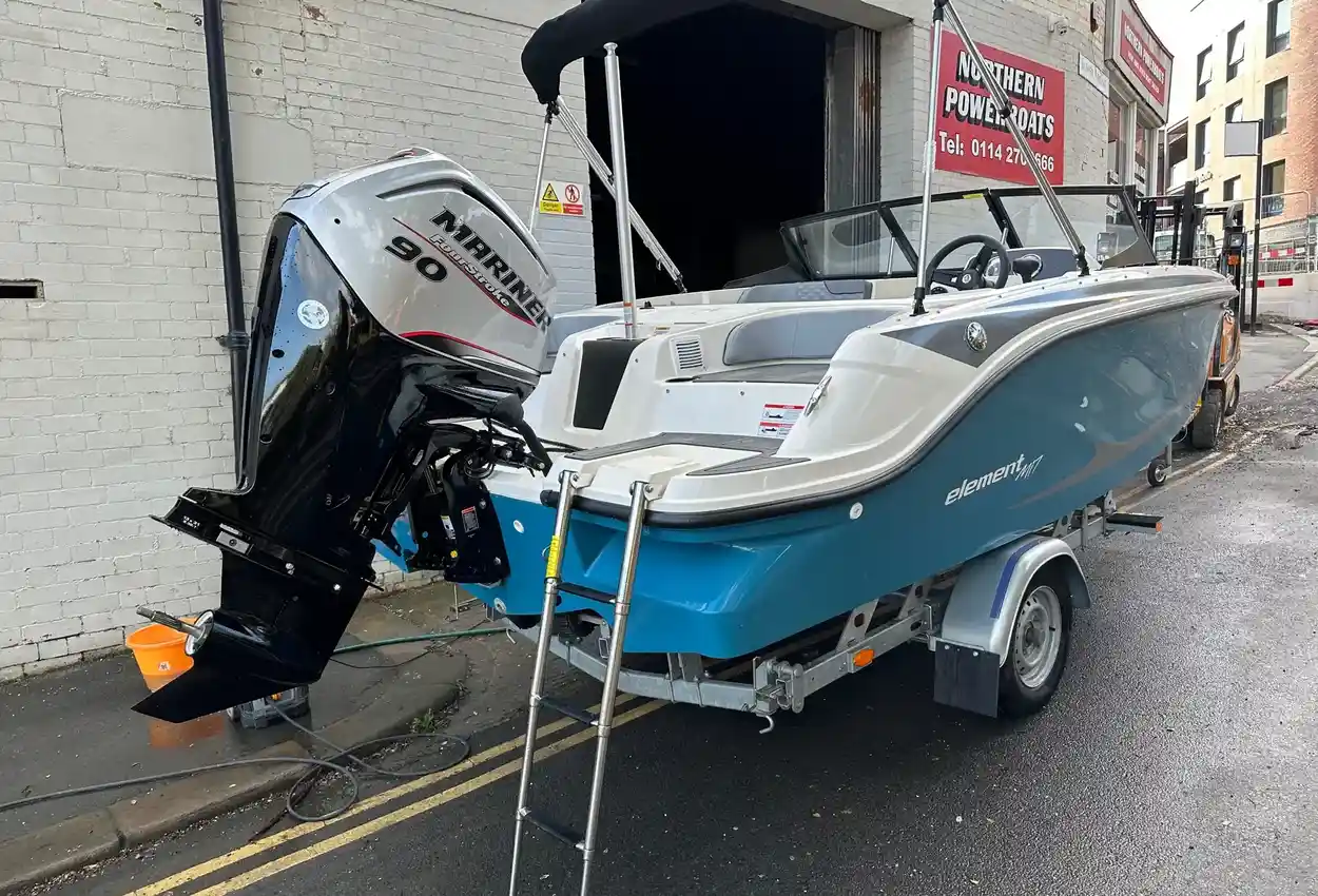 Bayliner Element M17 - Image 8