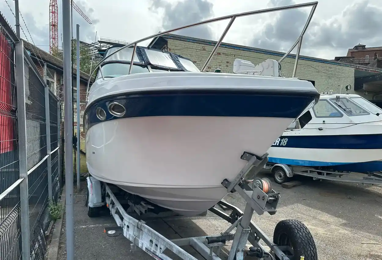 Crownline 242 CR - Image 3