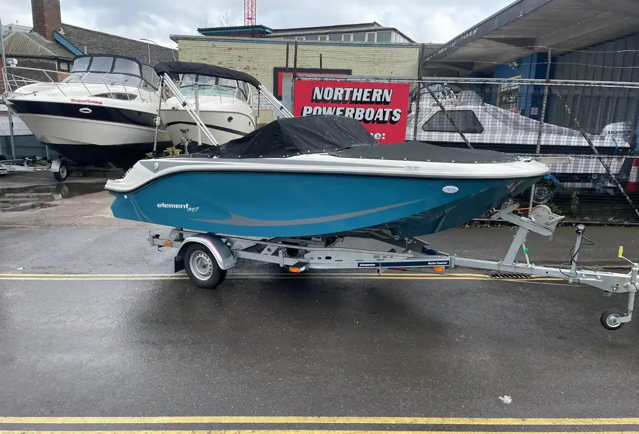 Bayliner Element M17 - Image 6