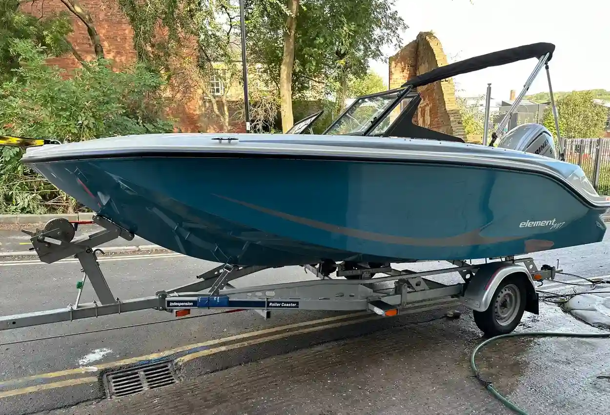 Bayliner Element M17 - Image 4