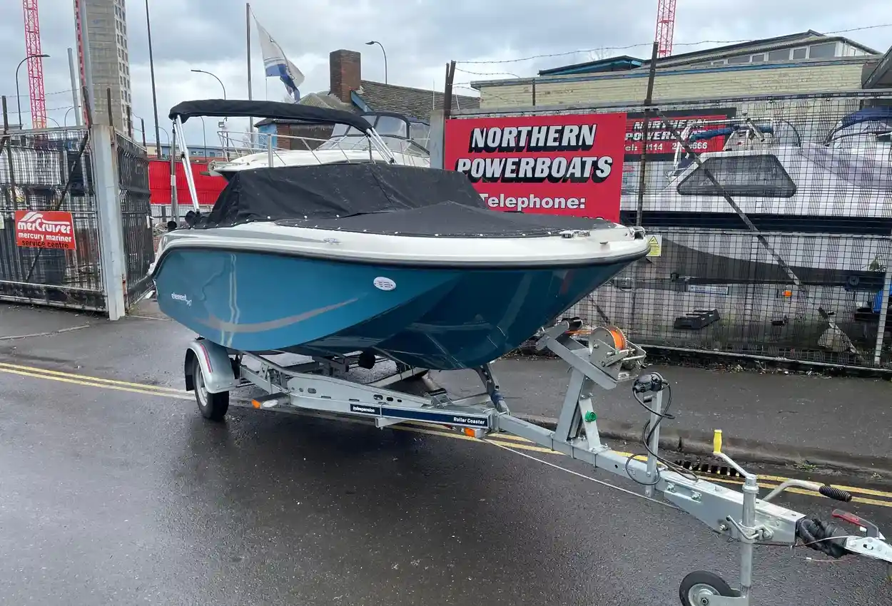 Bayliner Element M17 - Image 5