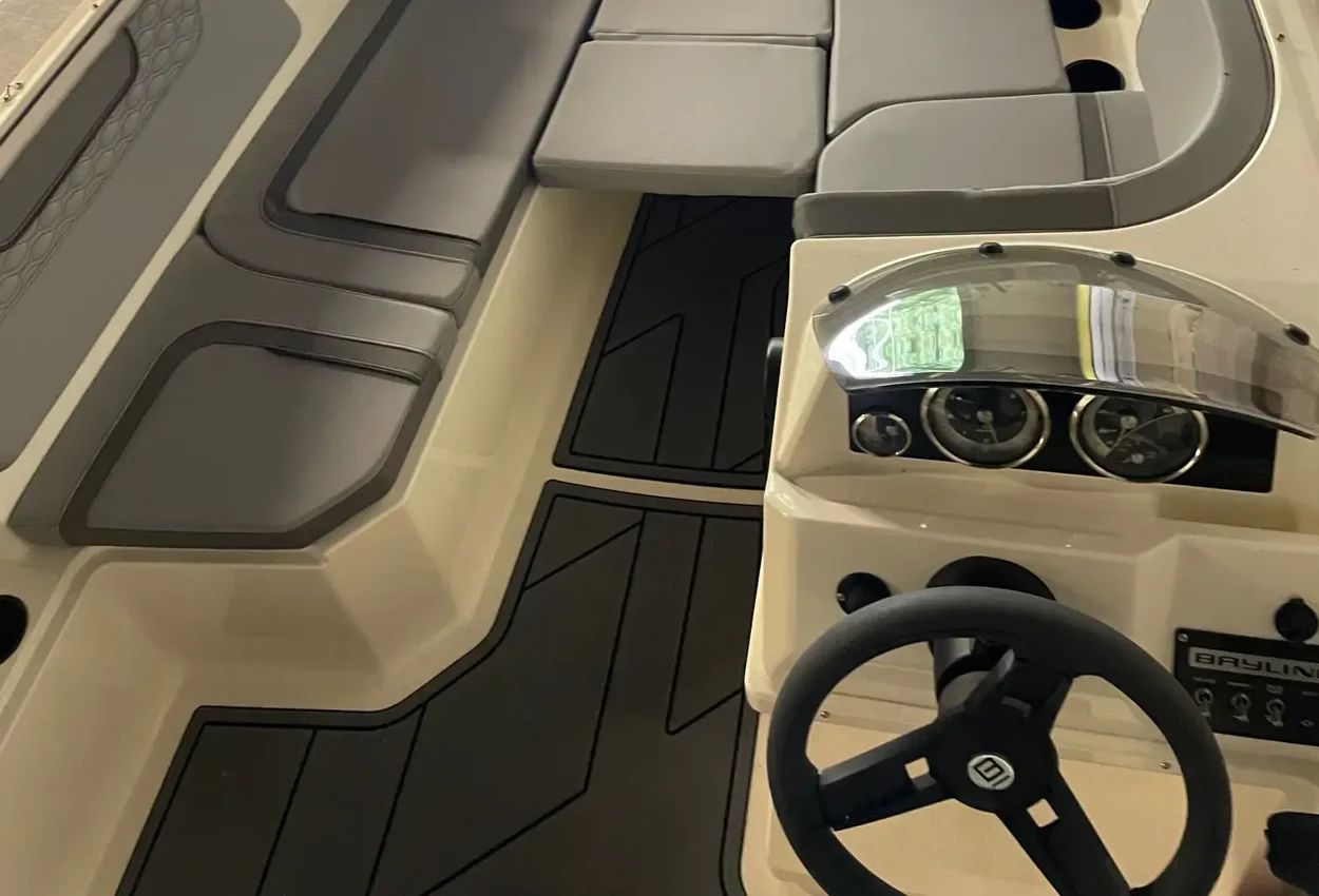 Bayliner Element M15 - Image 7