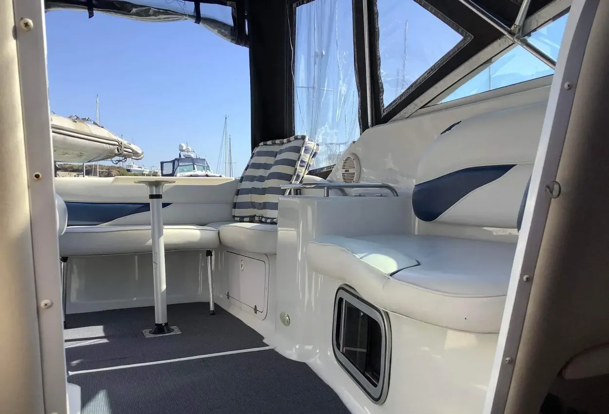 Crownline 242 CR - Image 7