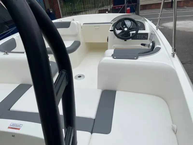 Bayliner Element E16 - Image 6