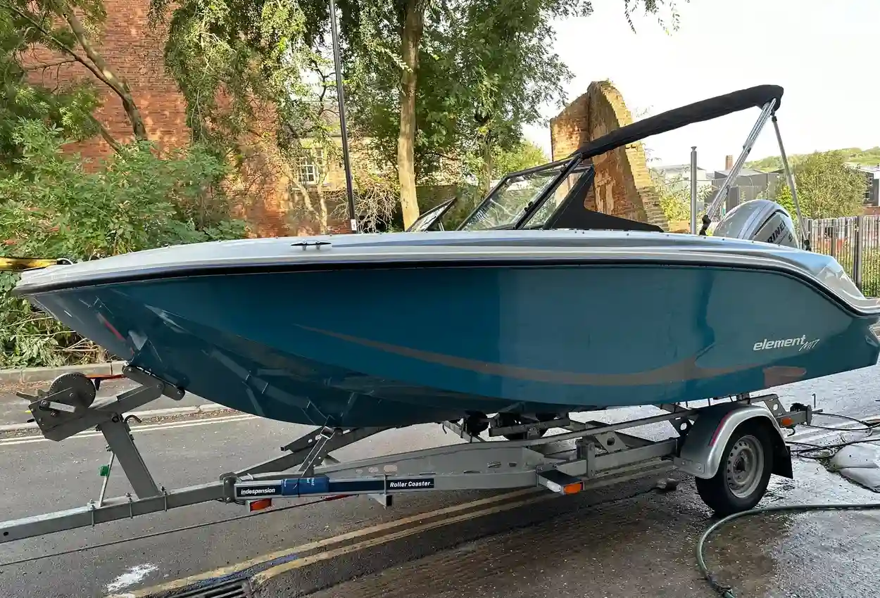 Bayliner Element M17 - Image 2