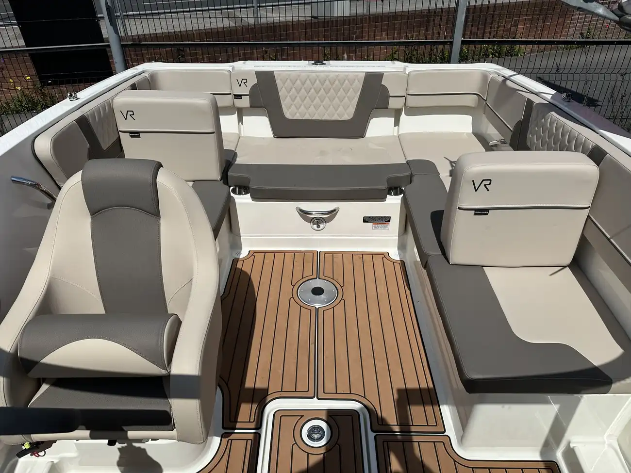 Bayliner VR4 - Image 5