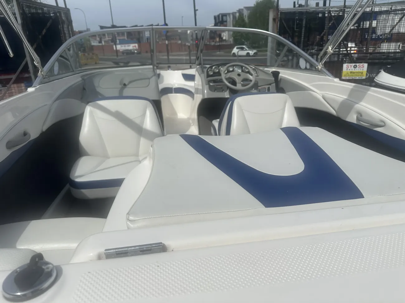 Bayliner 185 Bowrider - Image 2