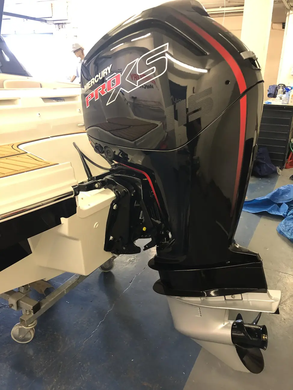 Bayliner VR4 Outboard - Image 3