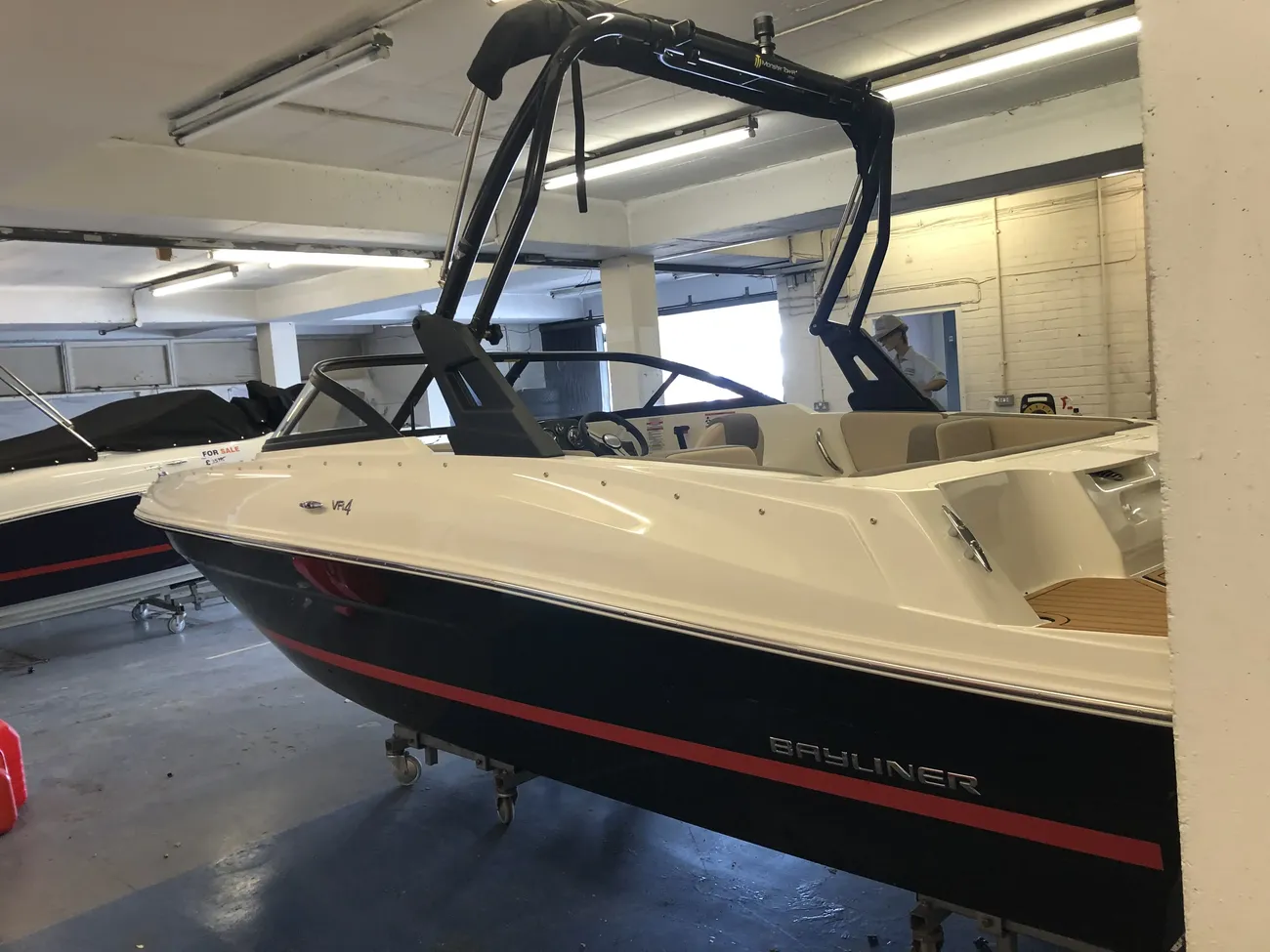 Bayliner VR4 Outboard - Image 4